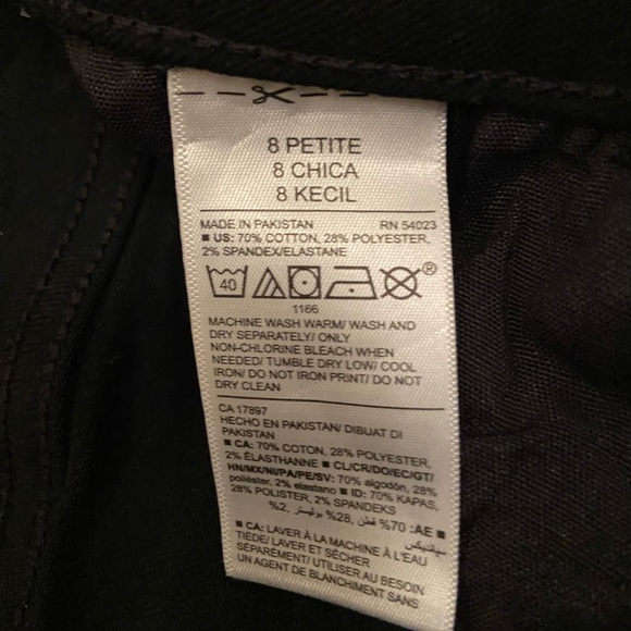 NWT Old Navy Rockstar Black Super Skinny Jeans - 8 petite - Picture 4 of 7